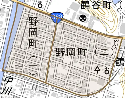 野岡町とその周辺の地図。町の範囲を重ねている