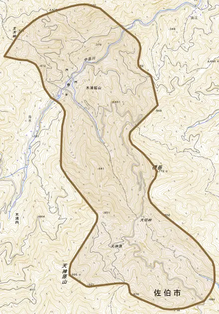 宇目大字木浦鉱山とその周辺の地図。町の範囲を重ねている