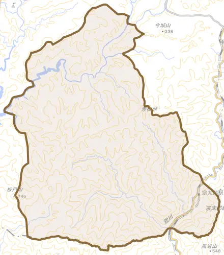 宇目大字重岡とその周辺の地図。町の範囲を重ねている