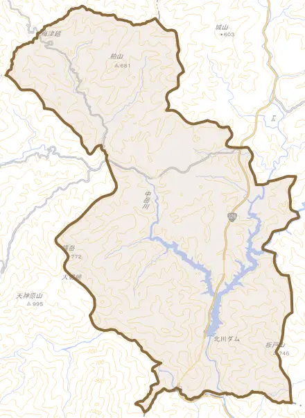 宇目大字南田原とその周辺の地図。町の範囲を重ねている