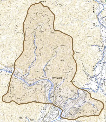 弥生大字大坂本とその周辺の地図。町の範囲を重ねている