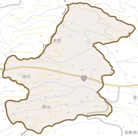 大字小塚とその周辺の地図。町の範囲を重ねている