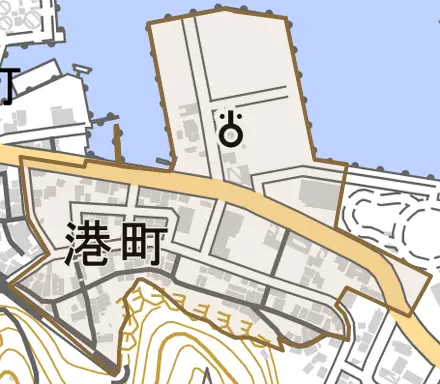 港町とその周辺の地図。町の範囲を重ねている