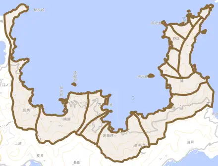 大字四浦とその周辺の地図。町の範囲を重ねている