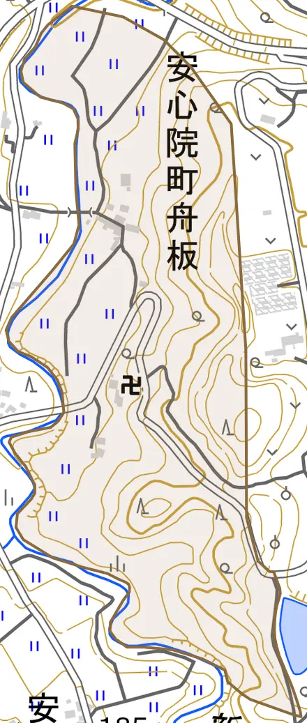 安心院町舟板とその周辺の地図。町の範囲を重ねている