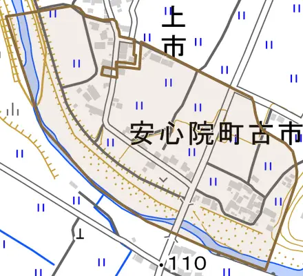 安心院町古市とその周辺の地図。町の範囲を重ねている