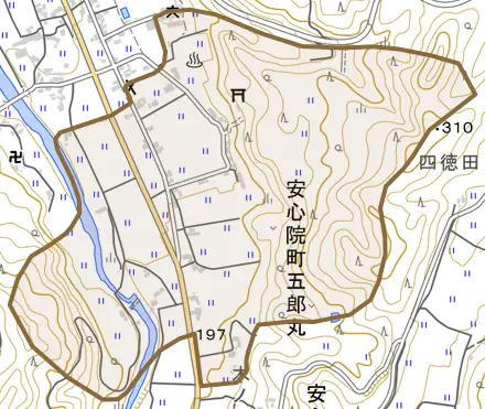 安心院町五郎丸とその周辺の地図。町の範囲を重ねている