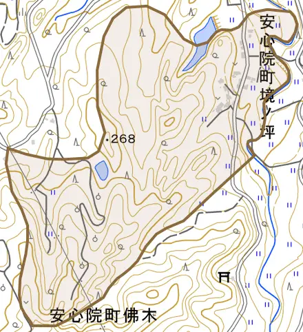 安心院町境ノ坪とその周辺の地図。町の範囲を重ねている