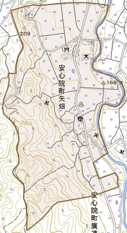 安心院町矢畑とその周辺の地図。町の範囲を重ねている
