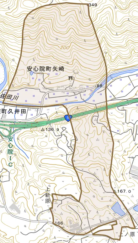 安心院町矢崎とその周辺の地図。町の範囲を重ねている