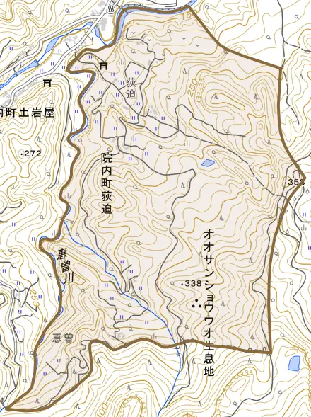 院内町荻迫とその周辺の地図。町の範囲を重ねている