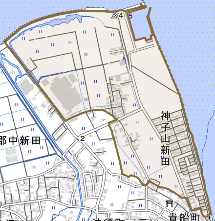 大字神子山新田とその周辺の地図。町の範囲を重ねている