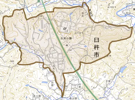 大字久木小野とその周辺の地図。町の範囲を重ねている
