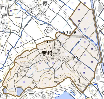 熊崎とその周辺の地図。町の範囲を重ねている