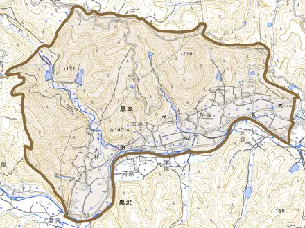黒本とその周辺の地図。町の範囲を重ねている