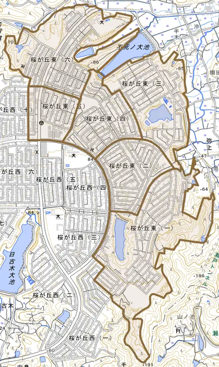 桜が丘東とその周辺の地図。町の範囲を重ねている