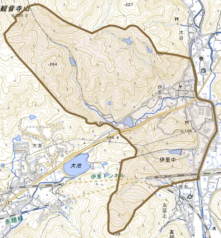 伊里中とその周辺の地図。町の範囲を重ねている