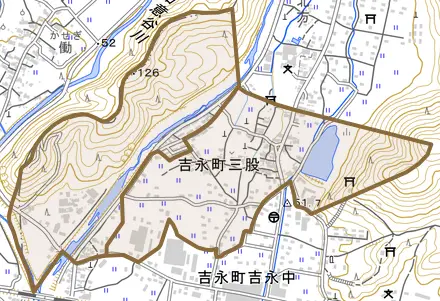 吉永町三股とその周辺の地図。町の範囲を重ねている
