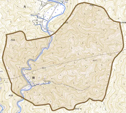 楠とその周辺の地図。町の範囲を重ねている