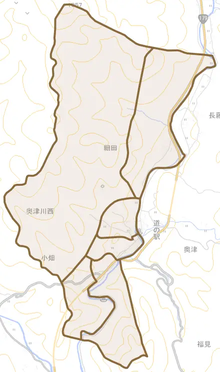 奥津川西とその周辺の地図。町の範囲を重ねている