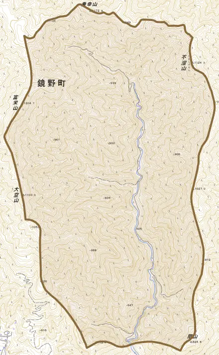 富西谷とその周辺の地図。町の範囲を重ねている
