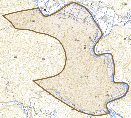 山城とその周辺の地図。町の範囲を重ねている