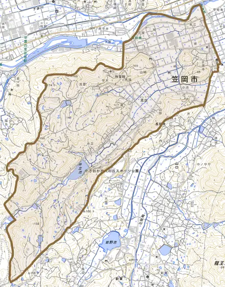 走出とその周辺の地図。町の範囲を重ねている