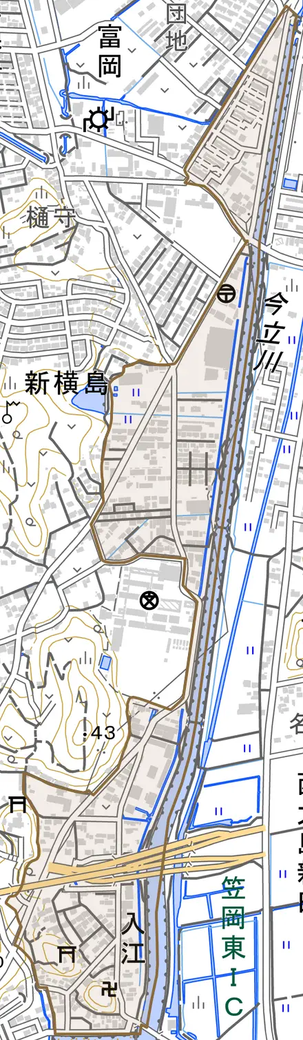 入江とその周辺の地図。町の範囲を重ねている