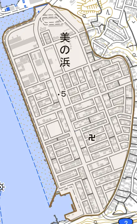 美の浜とその周辺の地図。町の範囲を重ねている