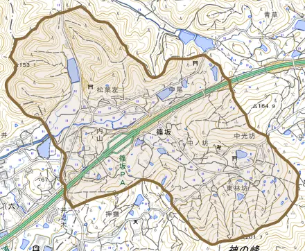 篠坂とその周辺の地図。町の範囲を重ねている