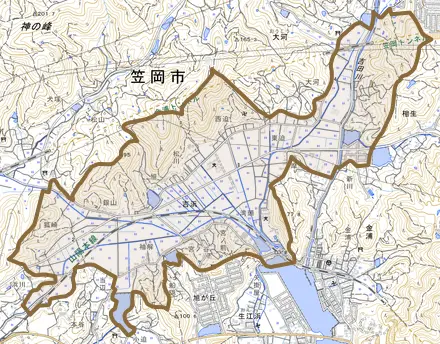 吉浜とその周辺の地図。町の範囲を重ねている