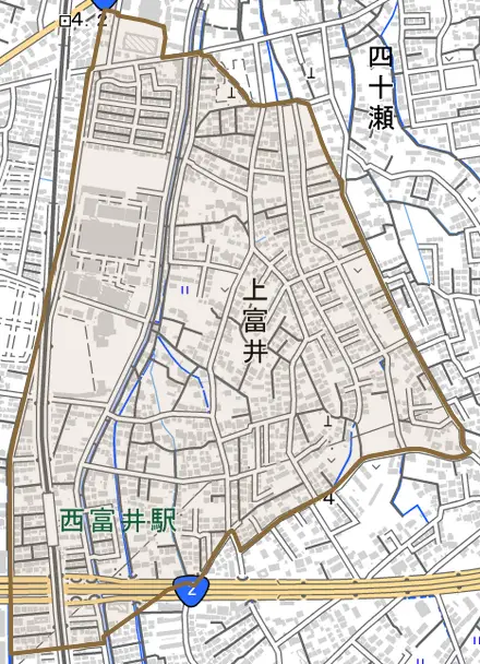 上富井とその周辺の地図。町の範囲を重ねている