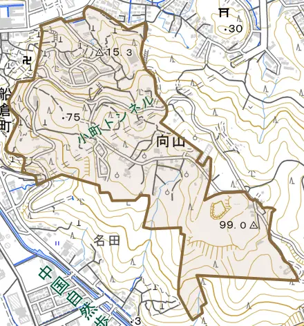 向山とその周辺の地図。町の範囲を重ねている