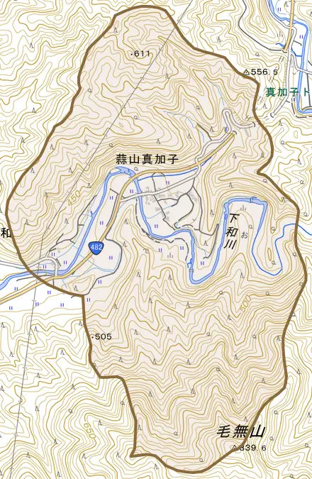 蒜山真加子とその周辺の地図。町の範囲を重ねている