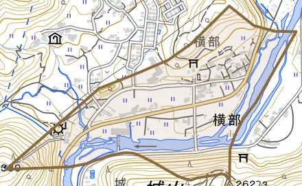 横部とその周辺の地図。町の範囲を重ねている
