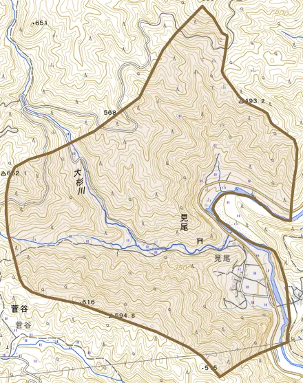 見尾とその周辺の地図。町の範囲を重ねている