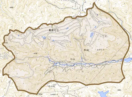 杉山とその周辺の地図。町の範囲を重ねている