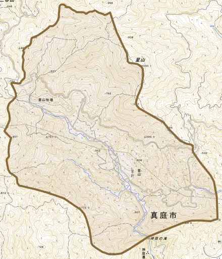 星山とその周辺の地図。町の範囲を重ねている