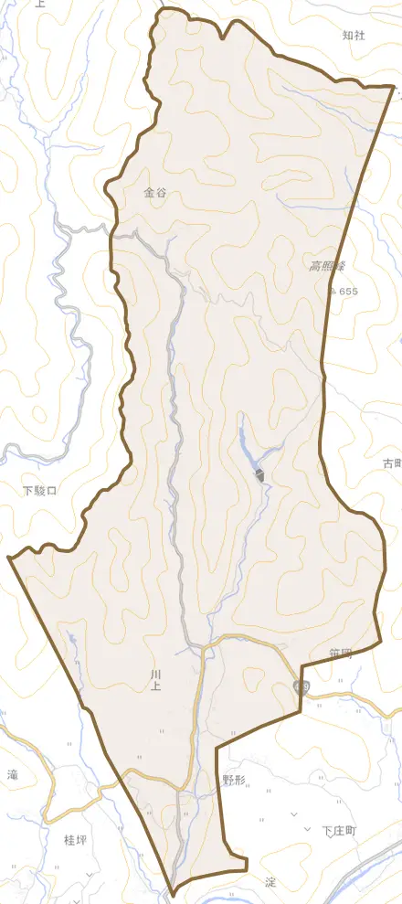 川上とその周辺の地図。町の範囲を重ねている
