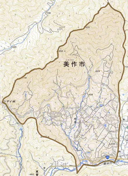 中谷とその周辺の地図。町の範囲を重ねている
