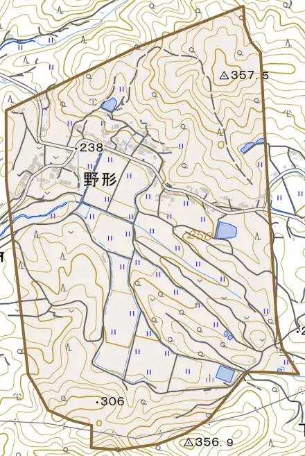 野形とその周辺の地図。町の範囲を重ねている