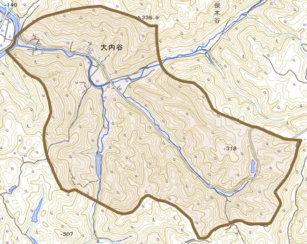大内谷とその周辺の地図。町の範囲を重ねている