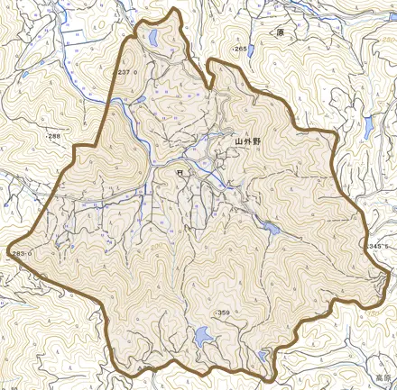 山外野とその周辺の地図。町の範囲を重ねている