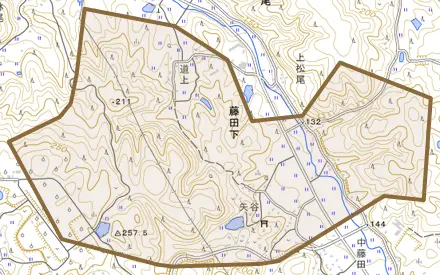 藤田下とその周辺の地図。町の範囲を重ねている
