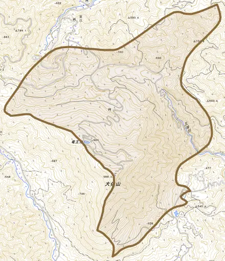 大佐小阪部とその周辺の地図。町の範囲を重ねている