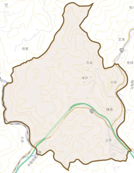 上市とその周辺の地図。町の範囲を重ねている