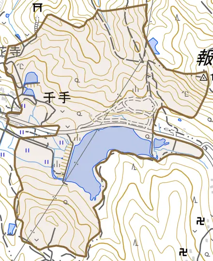 千手とその周辺の地図。町の範囲を重ねている