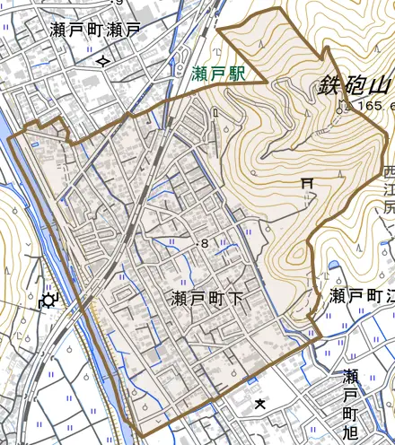瀬戸町下とその周辺の地図。町の範囲を重ねている