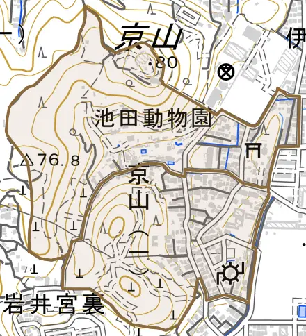 京山とその周辺の地図。町の範囲を重ねている