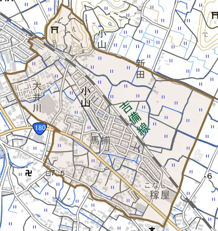 小山とその周辺の地図。町の範囲を重ねている